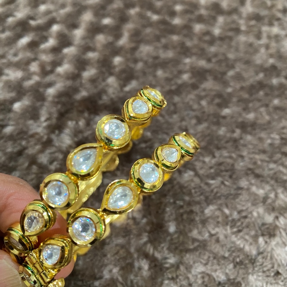 Exquisite kundan bangles